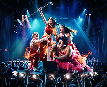 ดีว่า..ราวี : บันเทิงเกินเบอร์สุดขอบจักรวาลอย่างมีหัวใจ พร้อมหลากเซอร์ไพรส์ที่คนดูเห็นแล้วจะต้องยิ้มตาม | Film to Watch Short Review